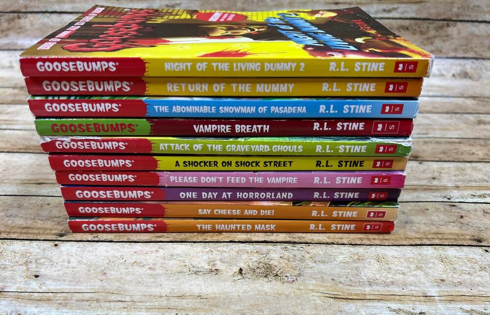 Goosebumps Book Bundle R. L. Stine Books Lot of 10 Children's Horror Fiction